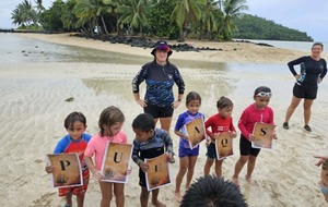 Moussaillons, Sauveurs, Pirates ! Écoutez bien !”